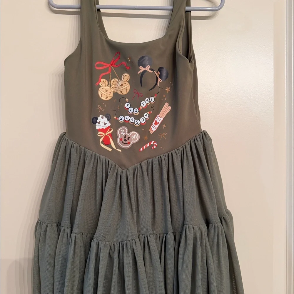 Adorable Disney Dress with Festive Accents - Picture 1 of 4